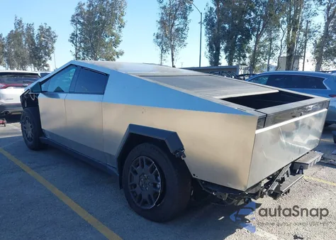 2025 Tesla Cybertruck All-Wheel Drive z USA, uszkodzony, nr VIN 7G2CEHEDXSA060505